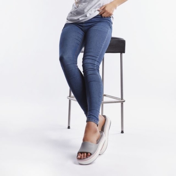 CROCS Gray Slide Sandals - Picture 6 of 6